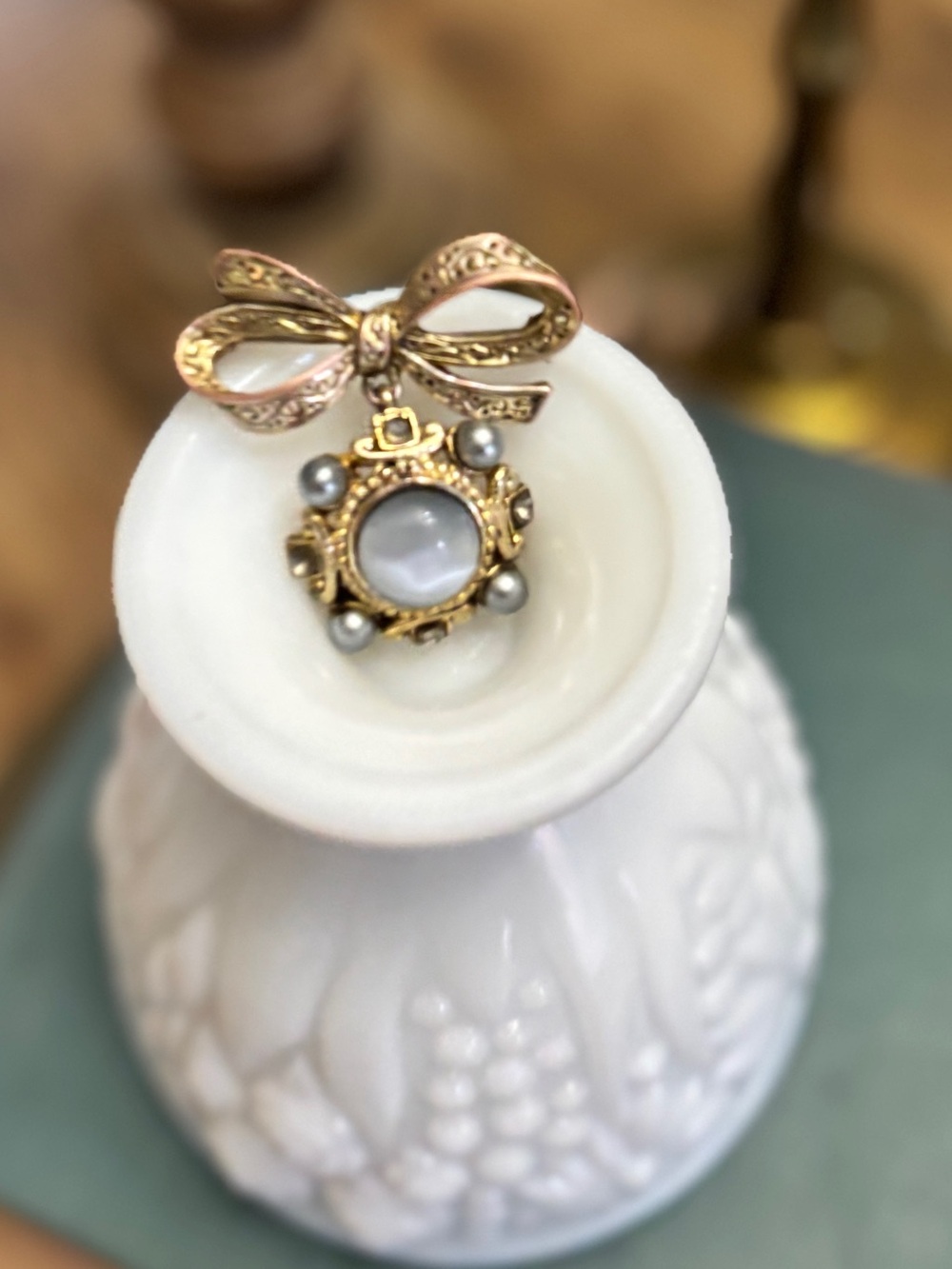 Vintage Bobbie Brooks Bow Brooch